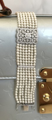 精致的3毫米7-Strand种子珍珠和钻石手镯,镶有85颗小钻石,18 k白金扣。